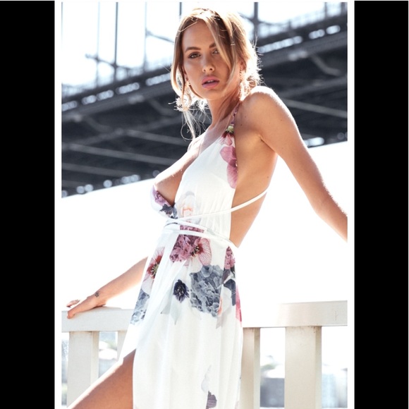 Hello Molly Dress - Picture 4 of 9